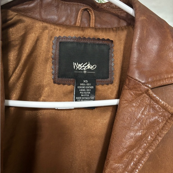 Massimo Leather Jacket - Picture 2 of 3